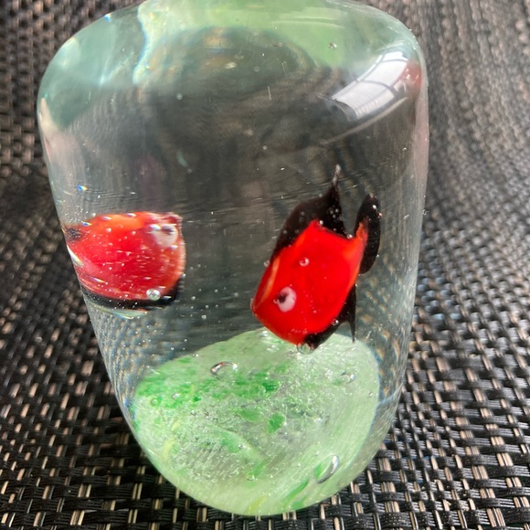 Art Glass Paperweight with Two Red Fishes, like a small Aquarium, Vintage - Picture 5 of 7